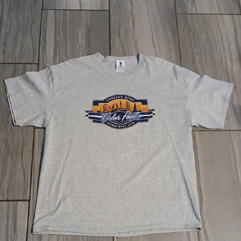 Heather Gray Short Sleeve Tee with Chest Graphic